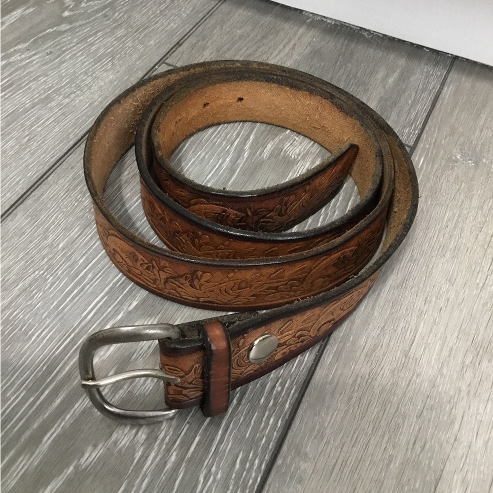 Tooled Leather Bass Fishing Belt Size 46/48